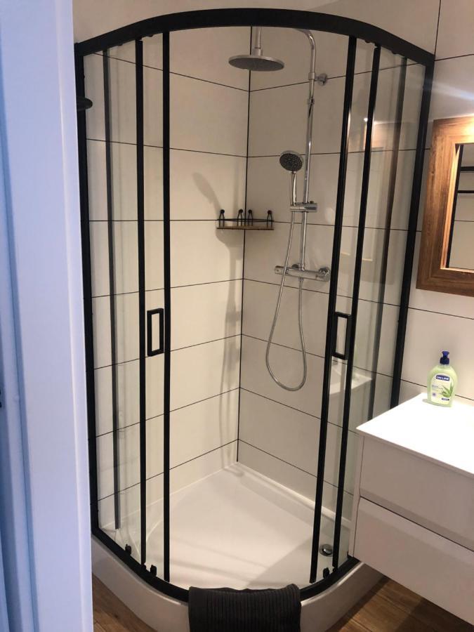 Apartamencik - Ковари Екстериор снимка
